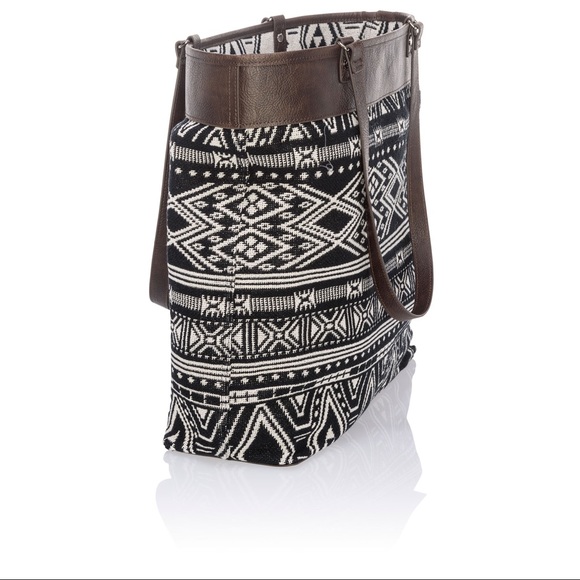 Thirty one Reversible Tote Rio Weave - Picture 4 of 7